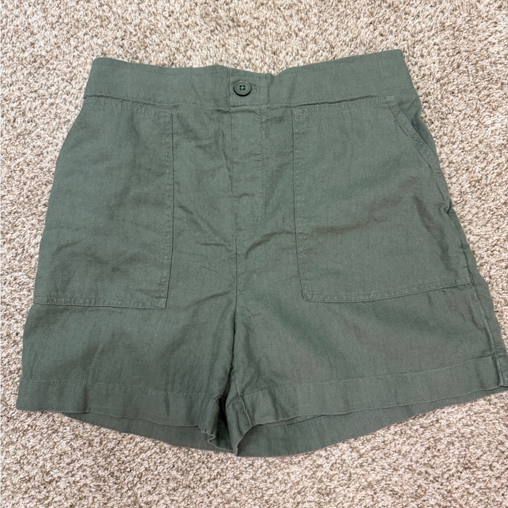 LOFT Olive Green Linen Cargo Shorts